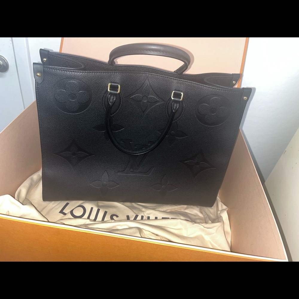 Louis Vuitton On The Go Black Tote